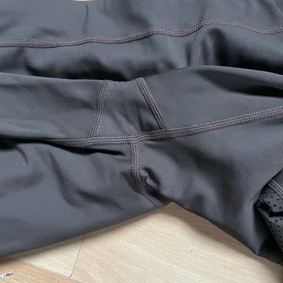 Banana Republic compression leggings size S - Picture 4 of 5